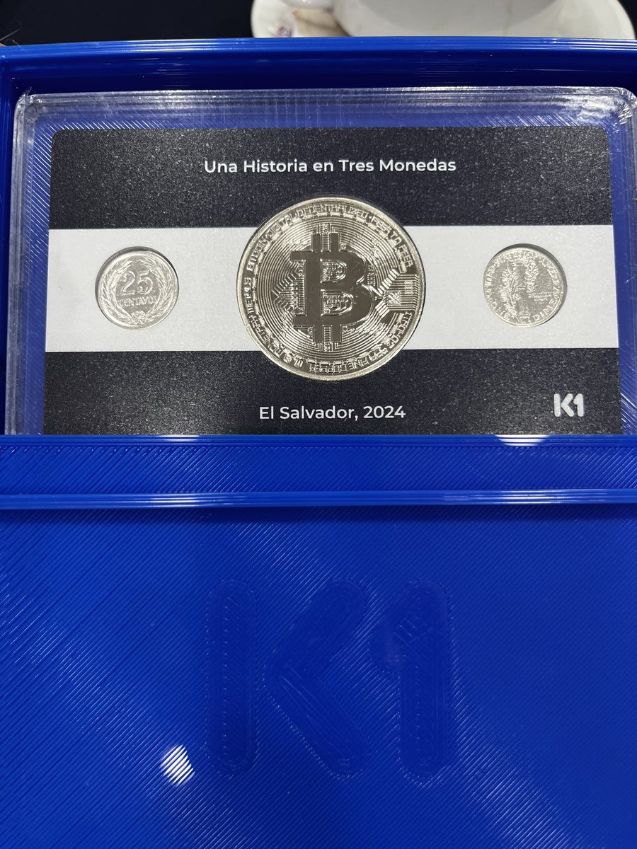 BukeleShop's tweet photo. @k1elsalvador @fireismyflag 
Orgullo hispano 💪👍🫡🙏 #ElSalvador #Bitcoin https://t.co/FqAmPcKLyz