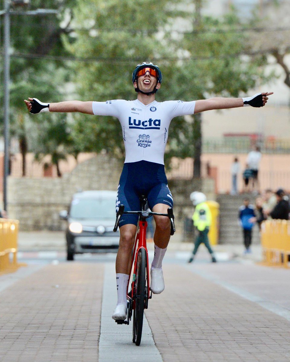 hectoralvarez_06 tweet media