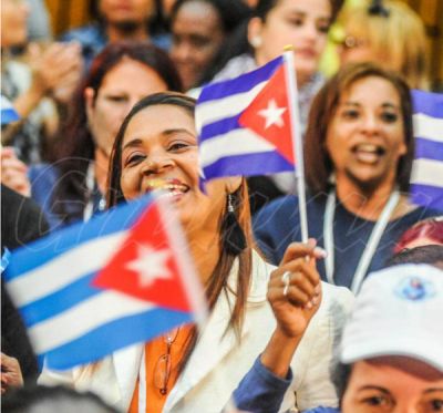 El #XICongresoFMC  concluyó con más  retos y compromisos; las mejeres son constantes y continuas. Cubanas, vencedoras de imposibles; seguimos haciendo Revolución sobre la  marcha. #SantiagoDeCuba #Cuba