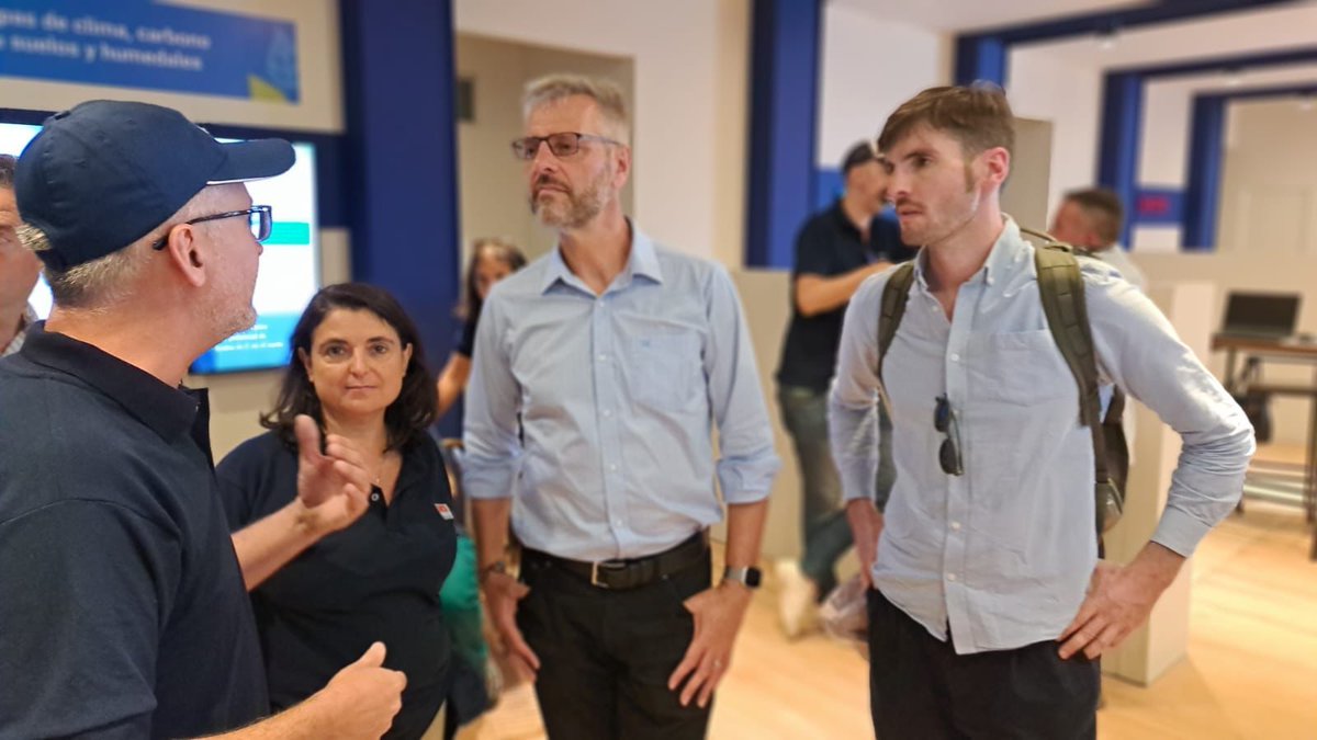 Postales de @Expoagro 
#AgTech Meet Up evento que reunió a startups 🇦🇷🇩🇪y que contó con el acompañamiento de @HELMAgroUS

Agradecemos a 
🌱<a href="/deepagroco/">DeepAgro</a> <a href="/wiagro_ar/">wiagro</a> #DVL #Cálice y @Tracestory
🌱 #BeGrow #COLIPI y <a href="/numaferm/">Numaferm I Biomade Innovation</a> que nos acompañaron y a @bioeconomiarg y al Diálogo ARG-ALE