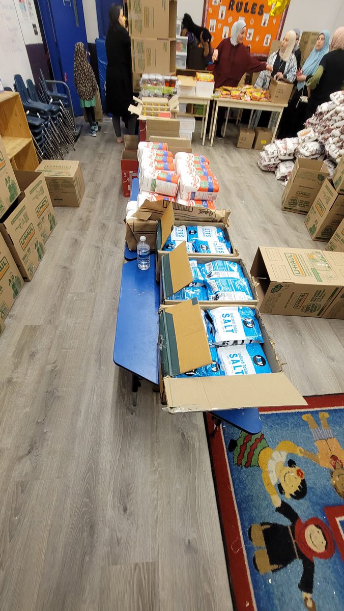 Special thanks to Islamic Relief Canada for their generous contribution in making 100 food hampers for needy families in Guelph this Ramadan. Your dedication and support make a significant difference. Also, a heartfelt appreciation to all the volunteers who tirelessly helped ....