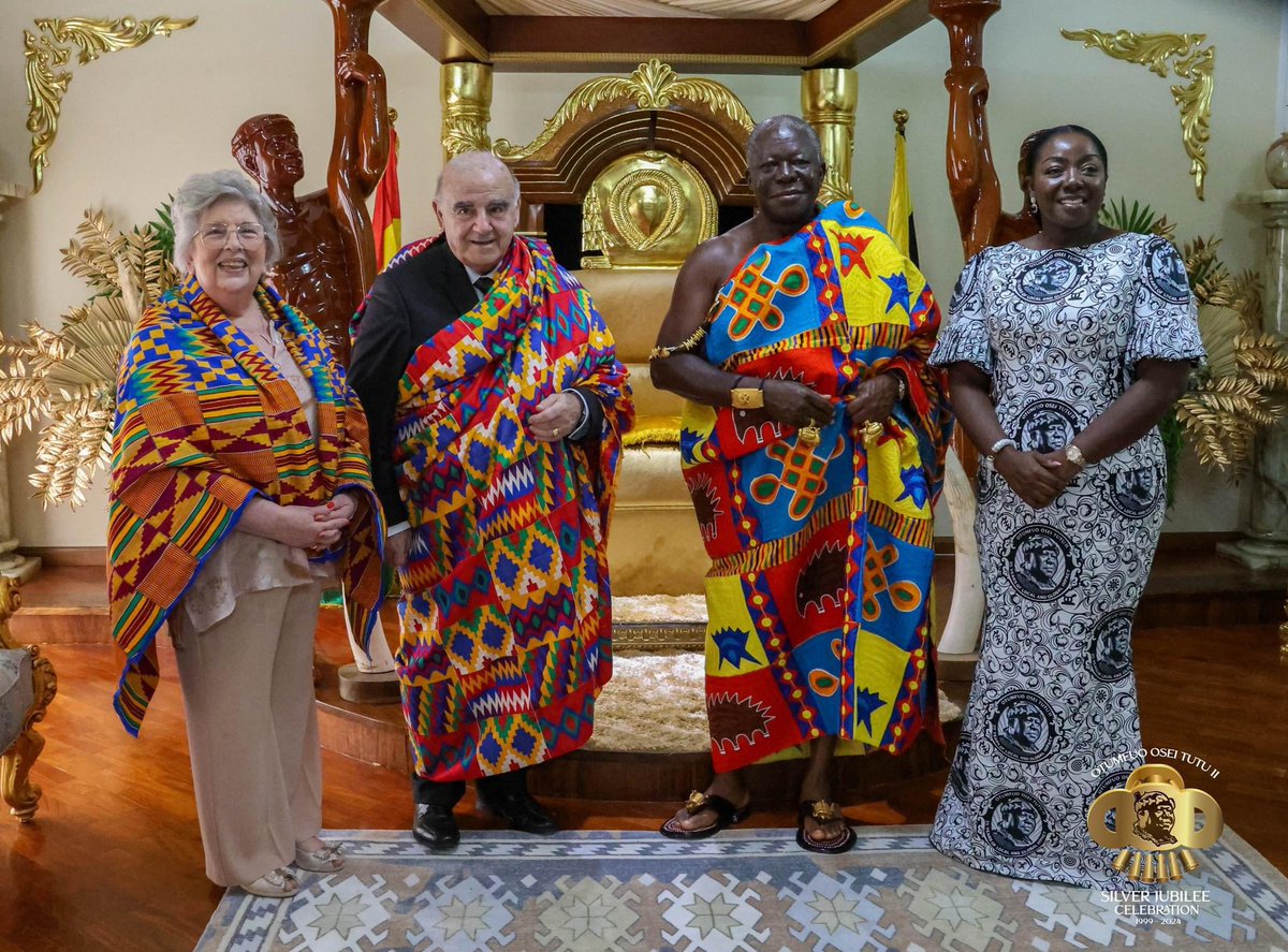 This is beautiful and symbolic 

Otumfuo Osei Tutu II and his wife Lady Julia Osei Tutu made a presentation of Kente fabrics to the President of Malta, H.E George Vella, and First Lady Miriam Vella during a courtesy call today at the Palace.