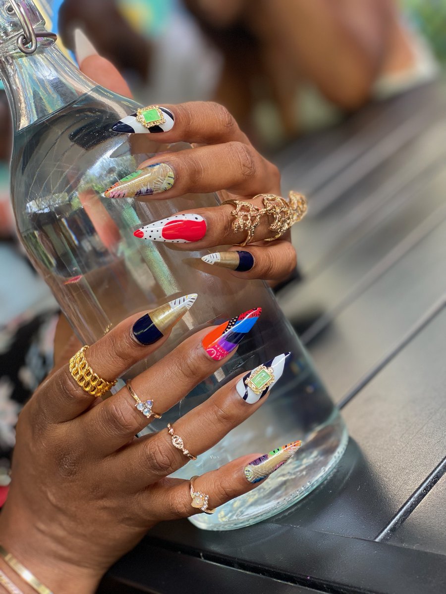HendrixMonae's tweet photo. My nails π
If you think I'm here to play with y'all, God DAMN IT IM NOT! #MONAENAILS #PRESSONS #NAILS https://t.co/UduWnEZ756