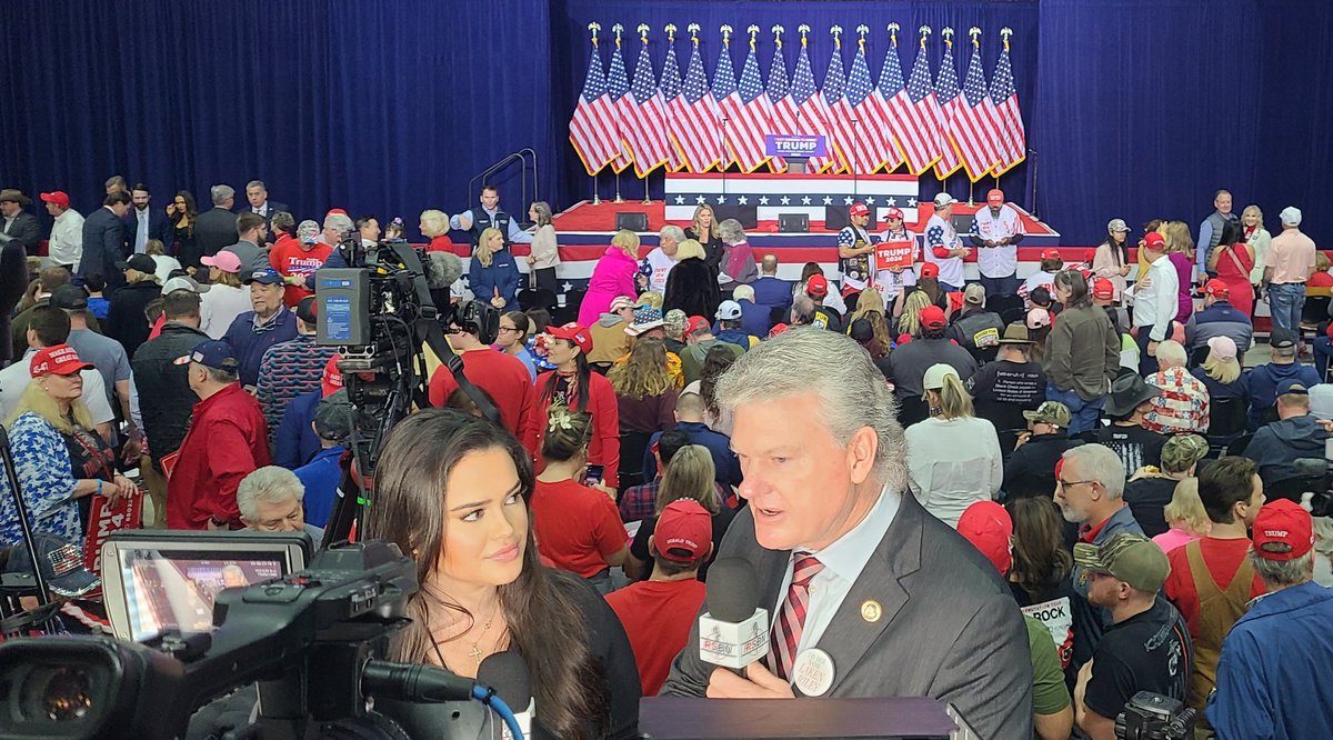 TeamOverhaulDC's tweet image. .@MikeCollinsGA going live with the one and only @LizWillis_ and @RSBNetwork from Rome, GA @TeamTrump rally.
