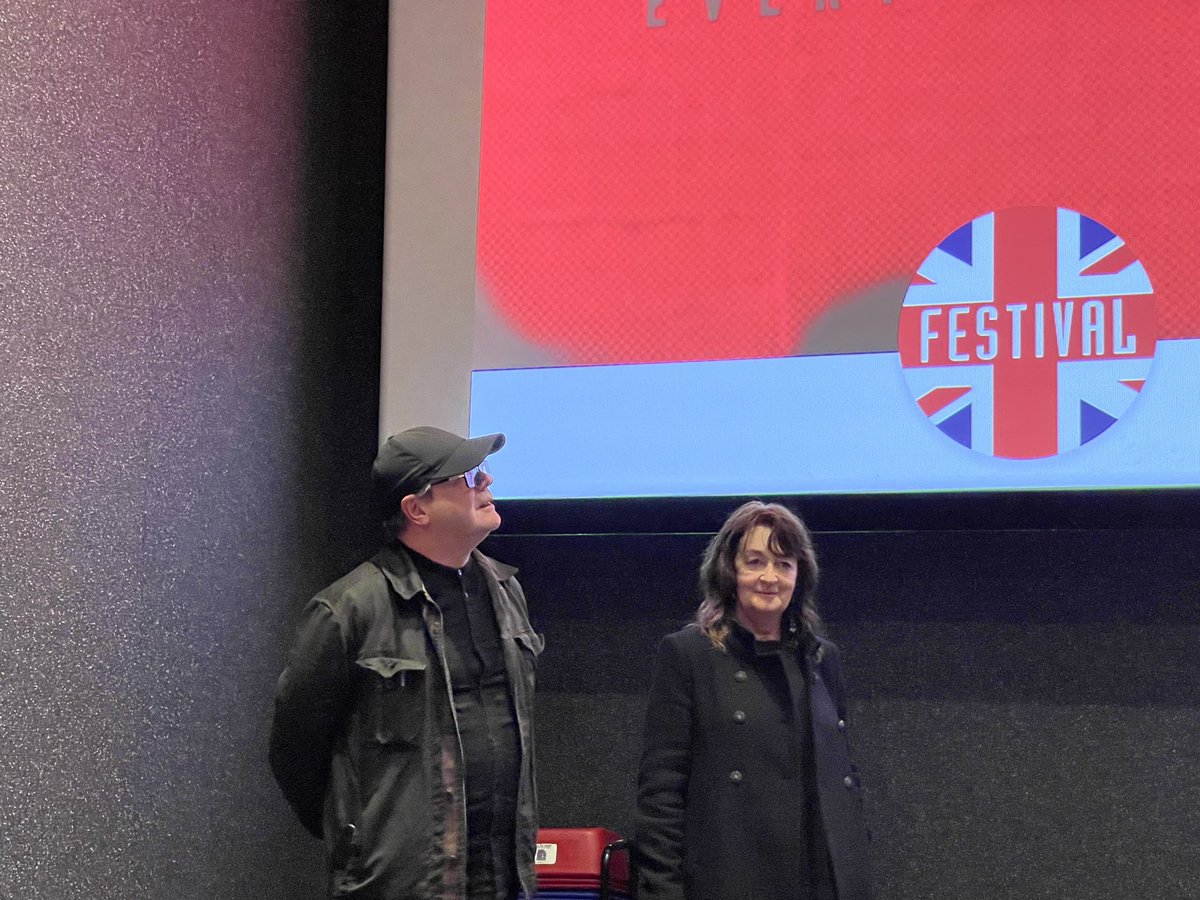 hpeysson's tweet photo. In the place @EcransBrit_Fest ! Fintan Connolly et Fiona Bergin #TheBarber #IrishScreen https://t.co/t27ciJosJr