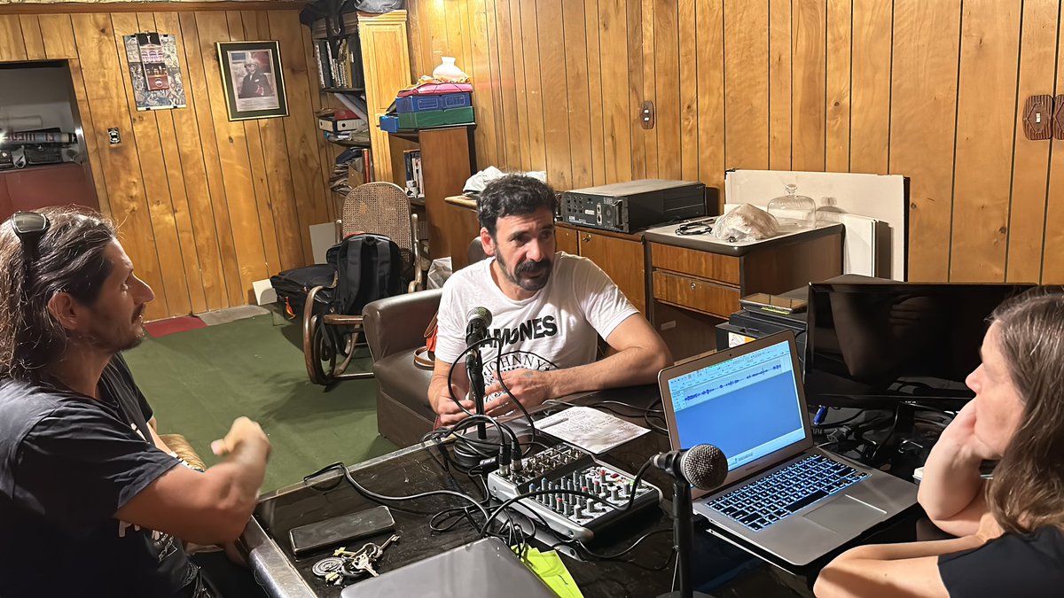 violinistaspod's tweet photo. Hablamos de la formidable recuperación de un edificio de 130 años, de los desafíos de mantener en forma independiente un teatro histórico, con una sala a la Italiana de 450 butacas, de los apoyos públicos necesarios para lograrlo, y de la notable programación 2024 de La Gaviota. https://t.co/GNKoNdaeHU