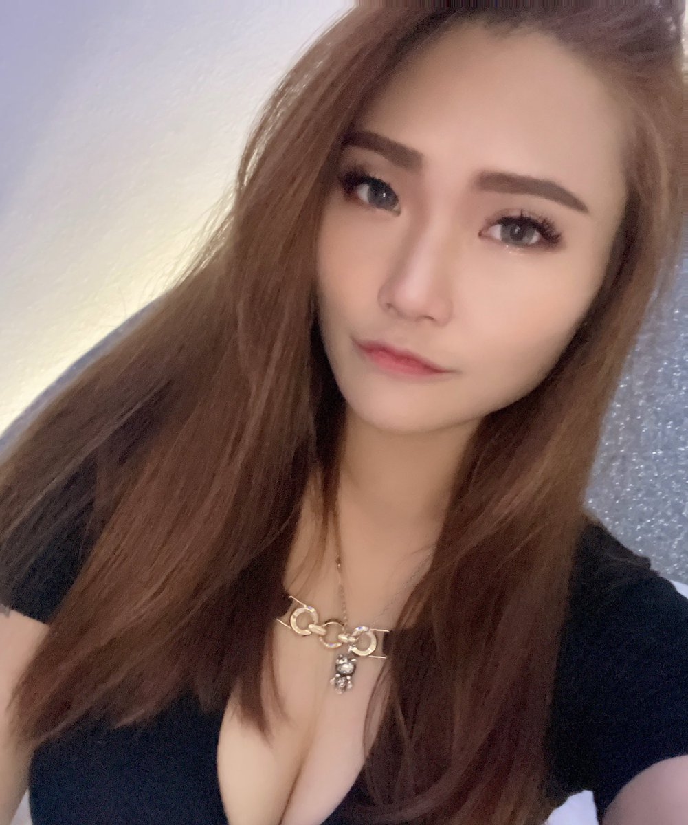 1E_F_o_P_Z1's tweet photo. 👌如果有空上課的話 記得問我有沒有空一起😘

💰包瘦瘦的 
#上課的路上有你有我 #音樂課🎵
#音樂伴隨我上課 
#中部音樂🎵🎵🎵 https://t.co/aUxfSfJPuN