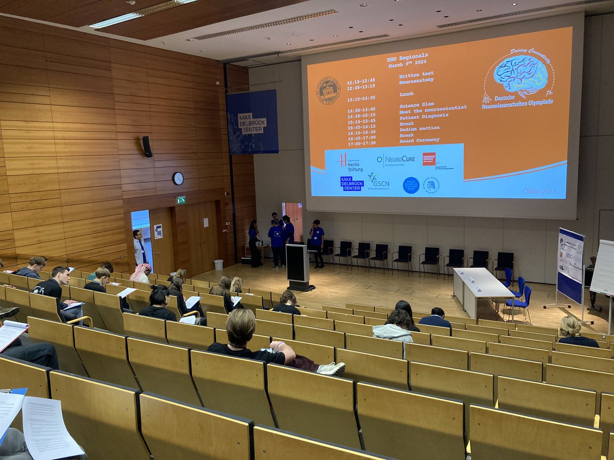 martagella's tweet image. Also this year we kicked off the #BrainAwarenessWeek with out #DNO24 neuroscience competition @neuroolympiade  
Many thanks to our sponsors @HertieNeuroSci @ECN_Berlin and @MDC_Berlin for hosting us! 🧠🐝