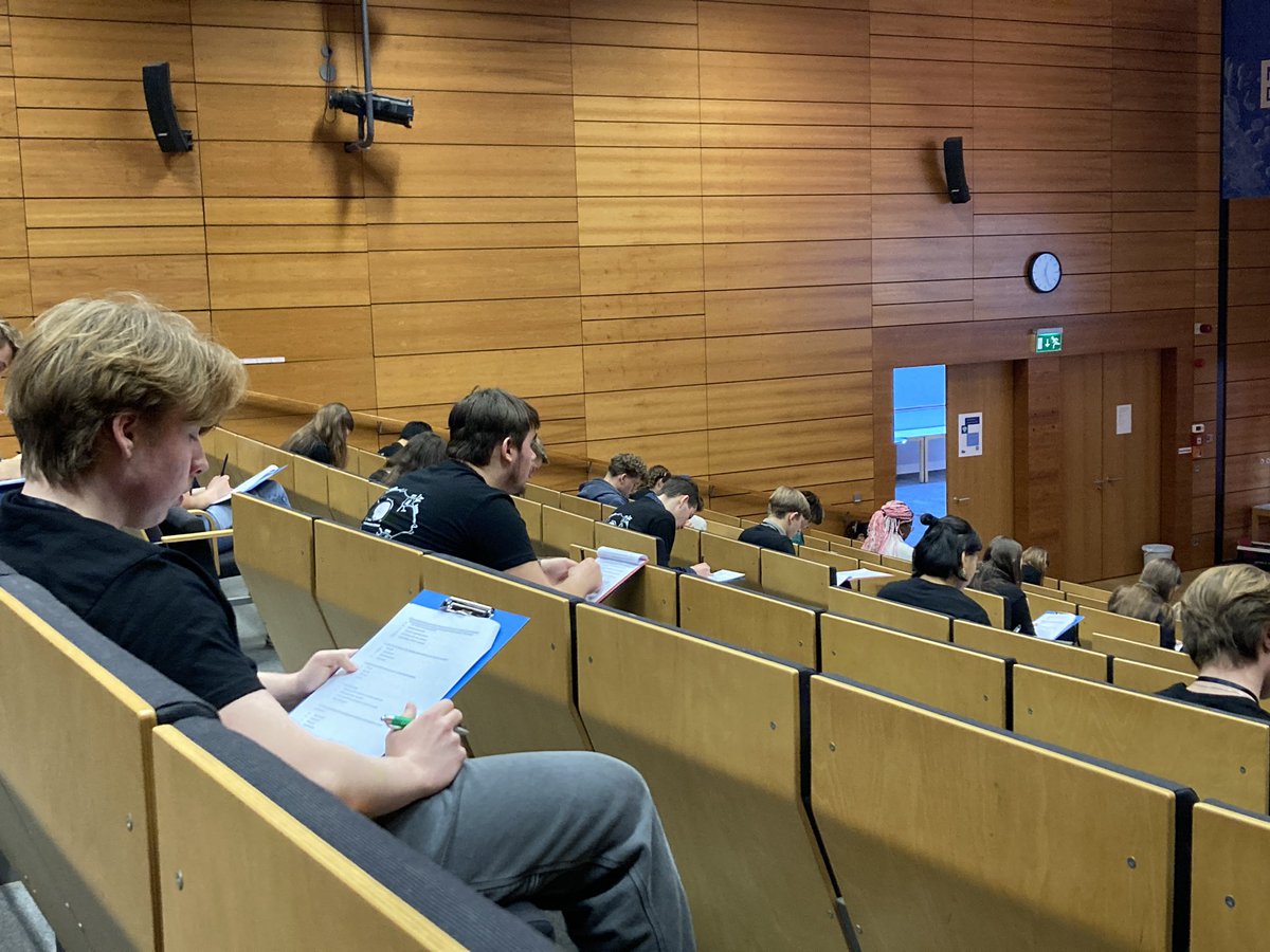 martagella's tweet image. Also this year we kicked off the #BrainAwarenessWeek with out #DNO24 neuroscience competition @neuroolympiade  
Many thanks to our sponsors @HertieNeuroSci @ECN_Berlin and @MDC_Berlin for hosting us! 🧠🐝