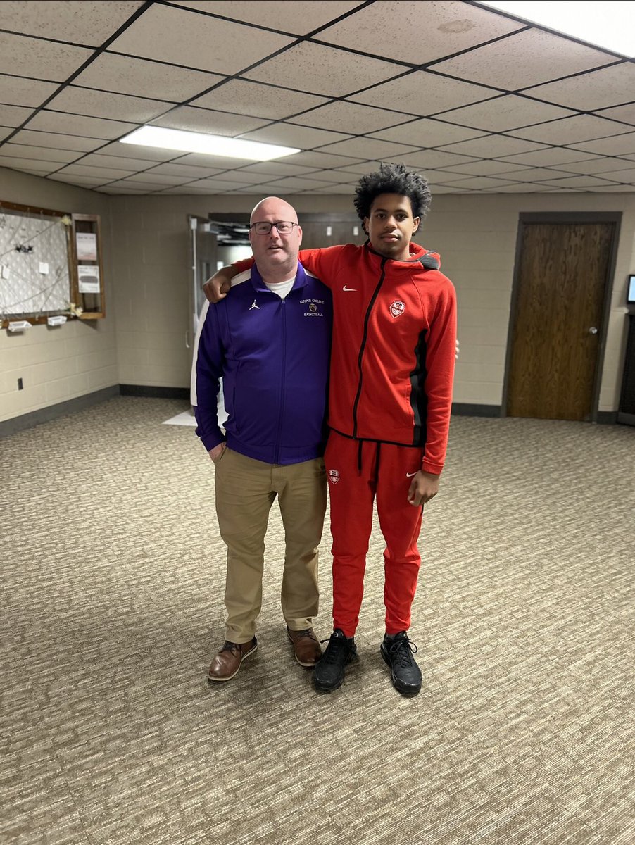 1tommypickens's tweet photo. Thanks @TWhitcomb for todays visit. https://t.co/ZGseJPw8zc