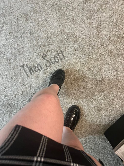 Shut up or I&rsquo;ll step on you with these on.   * *  Feetcontent nsfw https://t.co/aPBNGnJJ22<a href="/tag/feetcontent"class="tags"><span>#feetcontent</span></a><a href="/tag/feet_lover"class="tags"><span>#feet_lover</span></a><a href="/tag/selling_content"class="tags"><span>#selling_content</span></a>