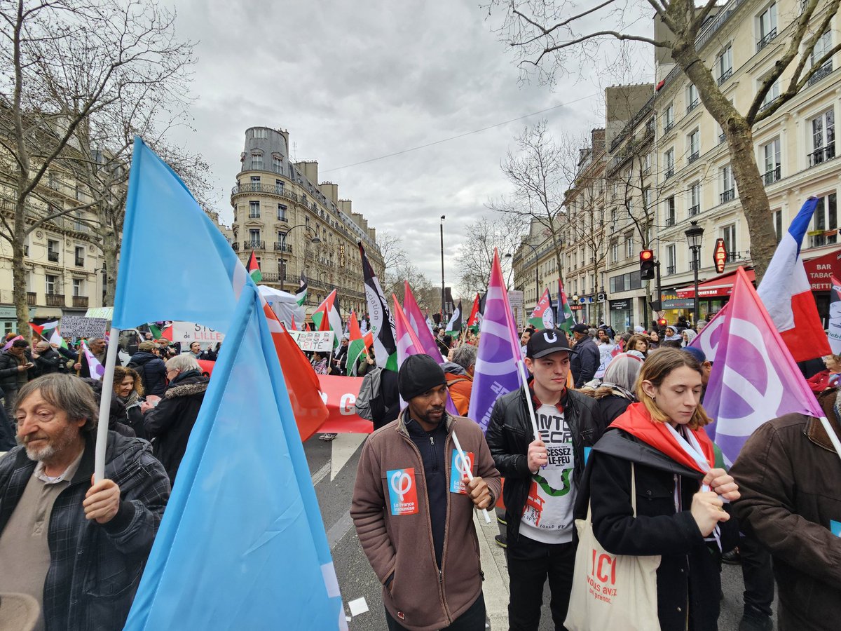 Youcefasnami's tweet photo. Manif pro Gaza. #Gazaagenocide #Palestine #Paris https://t.co/s6vhtPLdzn
