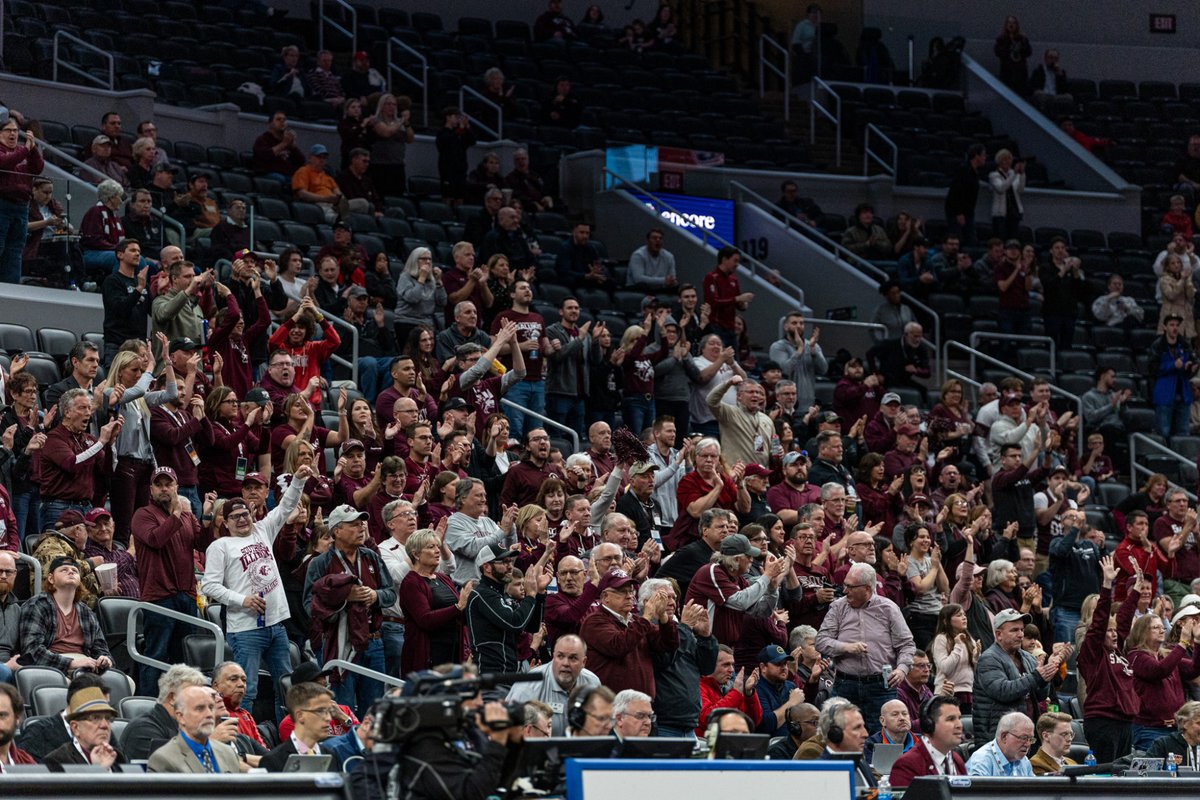 Athletic Director Tim Leonard discusses the change in leadership for Saluki Basketball on our podcast network. Tim goes into the decision making process and what he is looking for moving forward. 📻saluk.is/PodcastNetwork 🔗saluk.is/LeonardPodcast