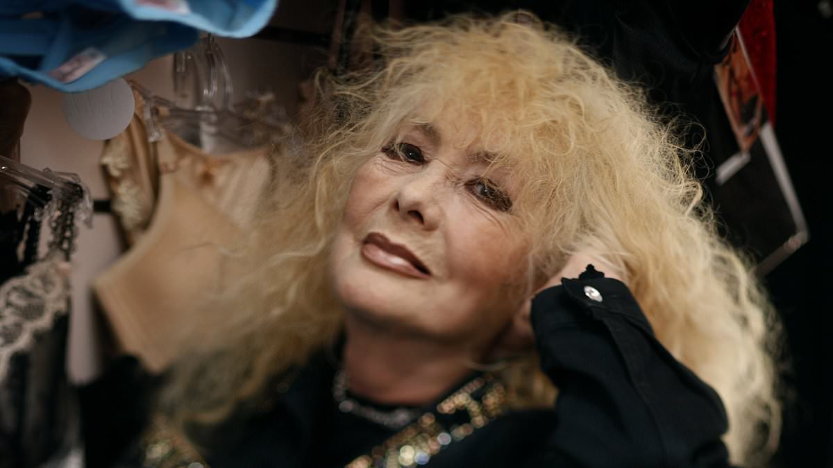 Charlie Taters #simplemansimpleneeds #onetikpony tweet media