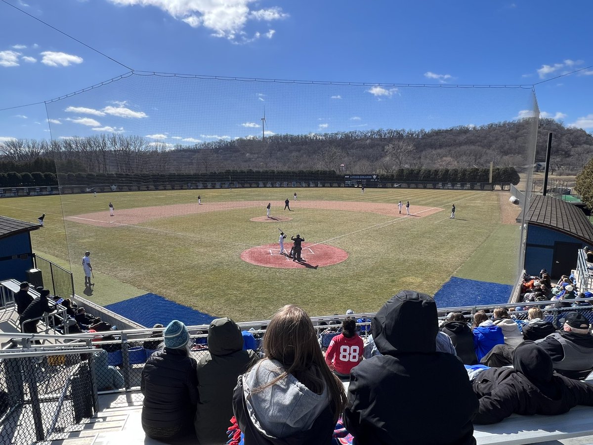 Beautiful day for baseball in Decorah! ⚾️