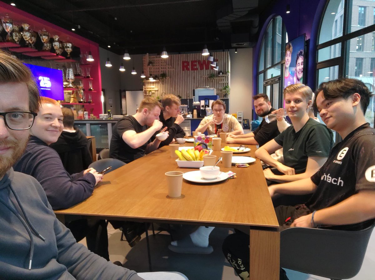 TribuNick tweet media