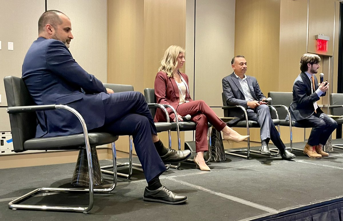 ASE360's tweet image. #ASEIRT Think Tank attendees are investigating the current landscape of artificial intelligence in echocardiography &amp;amp; considering potential future uses. The panel asked industry attendees, “What are the challenges with AI in echo &amp;amp; what can ASE do to help?” #echofirst