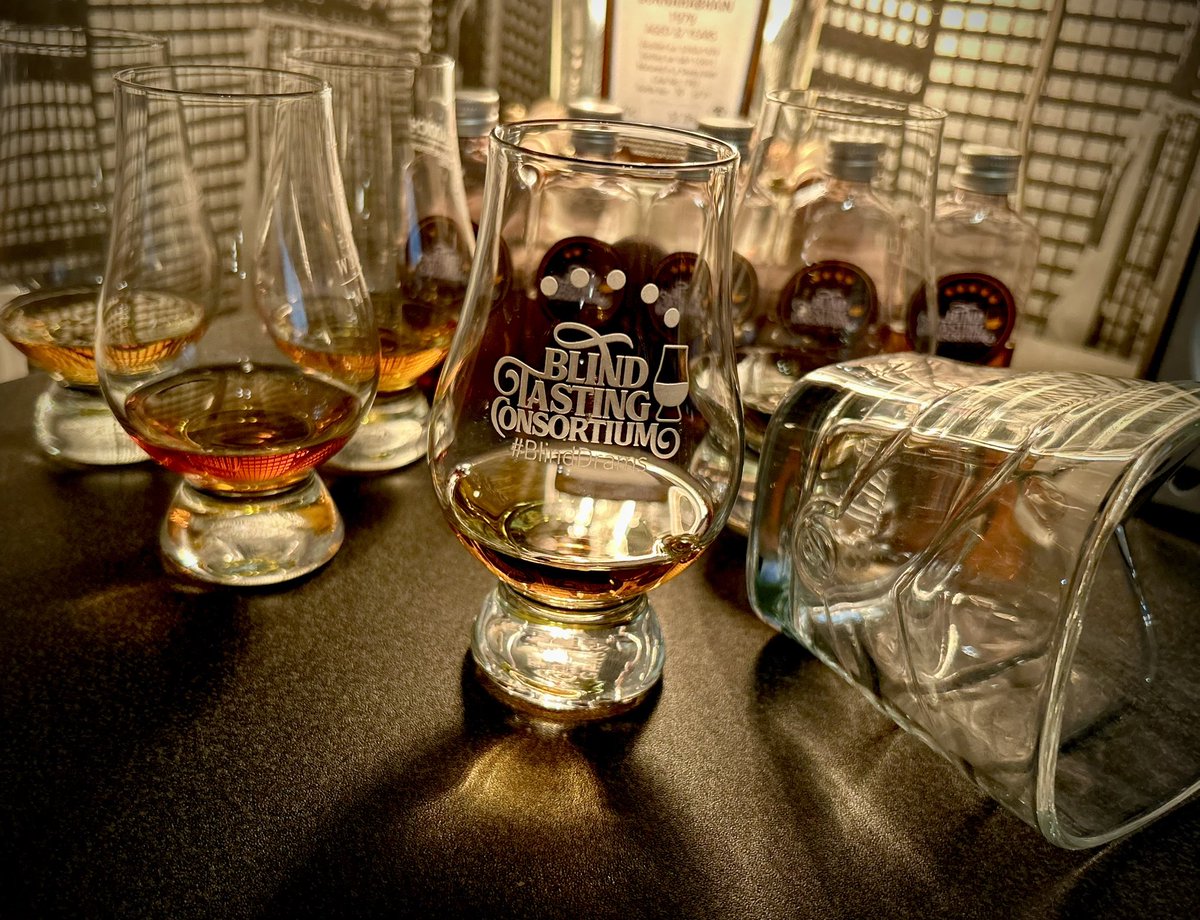 jwbassman_'s tweet photo. Just about set for #BlindDrams #BTC40 - big thanks again to @whiskyrover and @ReviewsWhisky for tonightโs drams ๐๐ฅ๐ https://t.co/emwLJ6WI93