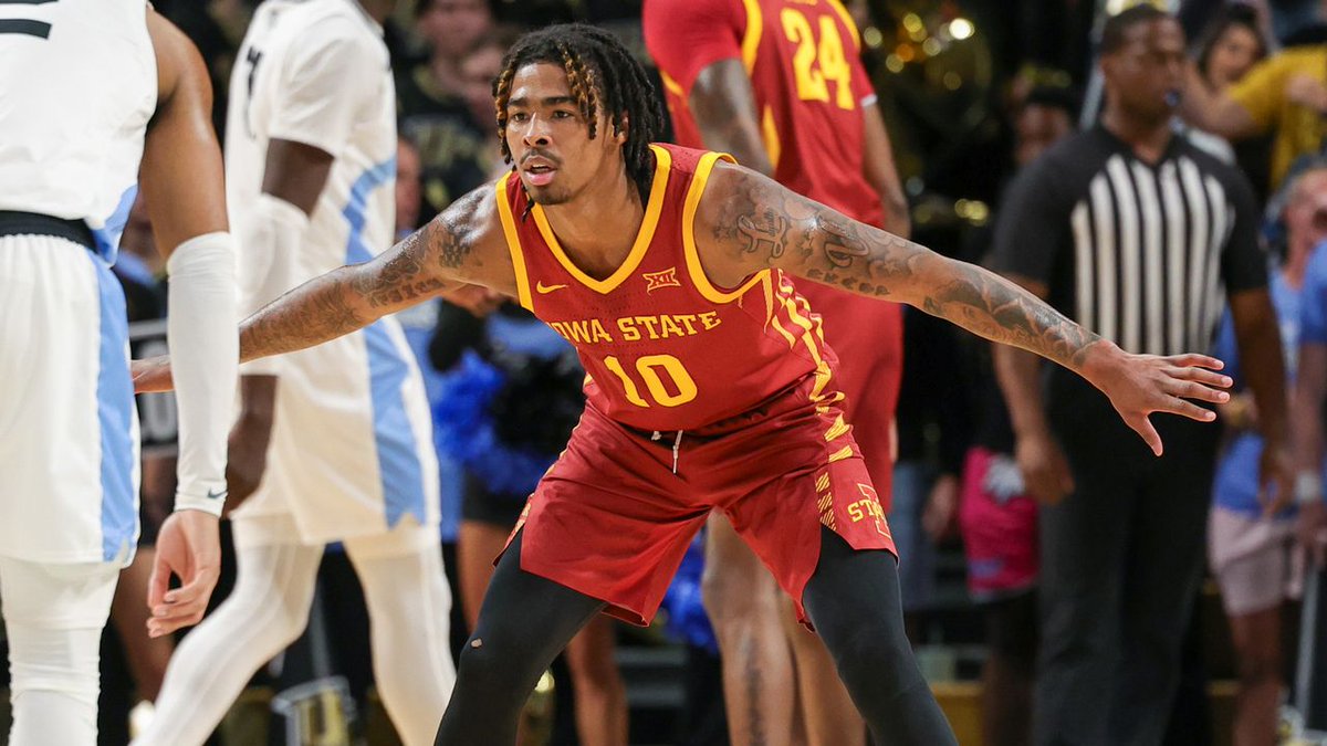 clones2thebone's tweet image. Bro lost all his swag when he started wearing sleeves. #TakeItOff