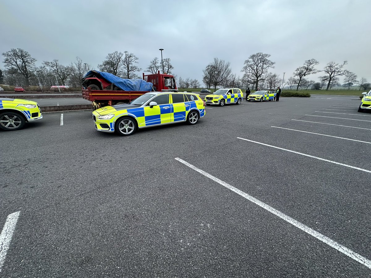 Cumbria Roads Police & Firearms Support Unit. tweet media