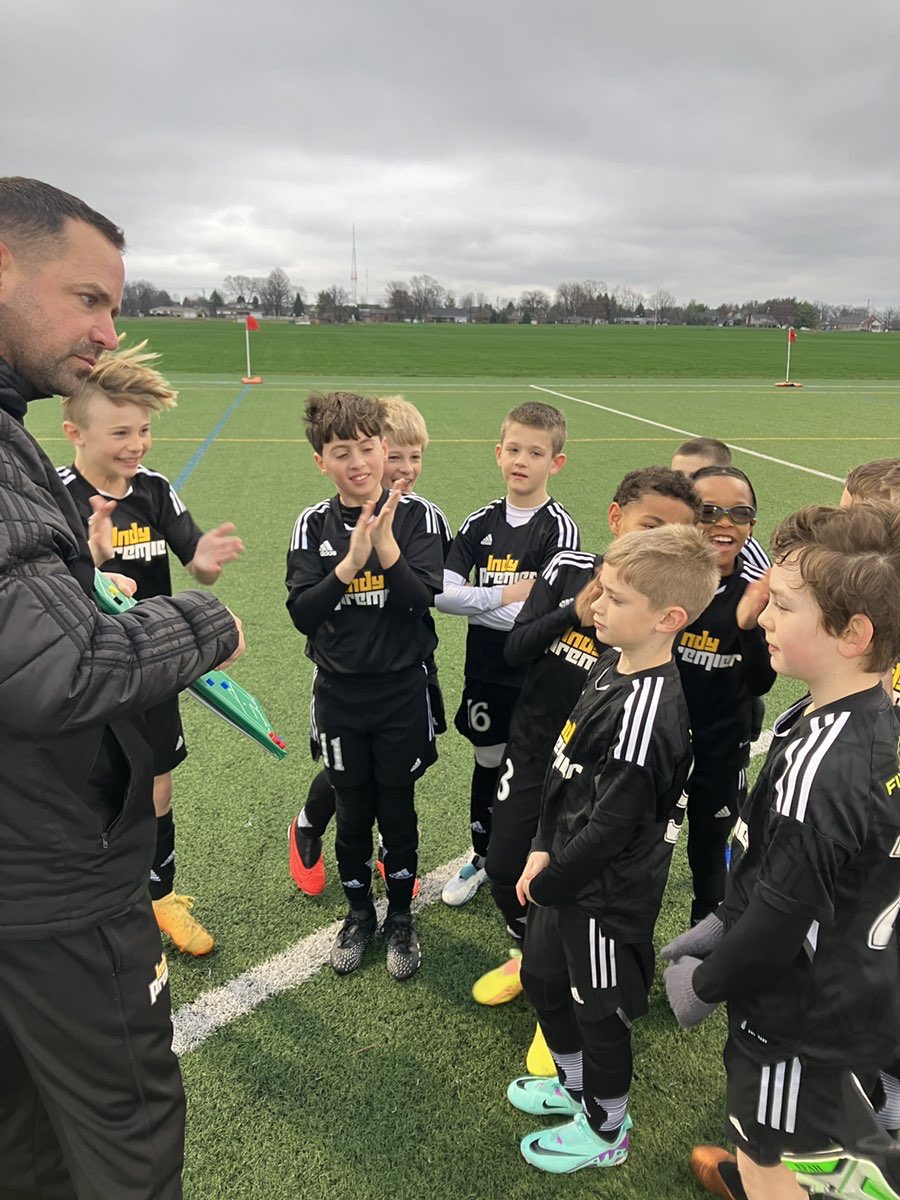 IndyPremierSC's tweet photo. 14B Elite II and Coach Joel in Cincinnati for @kingshammersc Turf Classic action! #turftime #whatrain #representIN https://t.co/P3iHpy88lZ