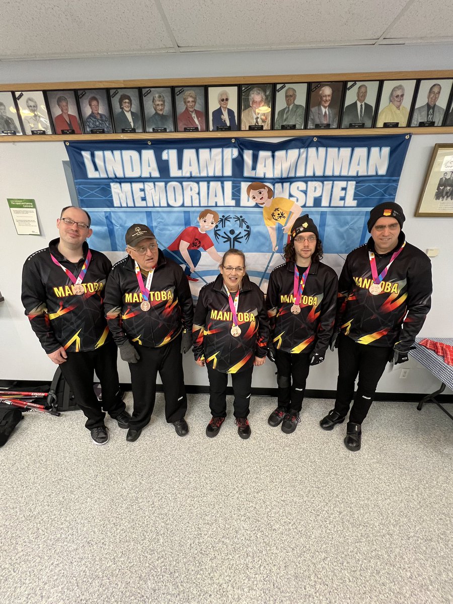 Thank you to Tweedia for donating the Linda Laminman Memorial Bonspiel sign. ❤️