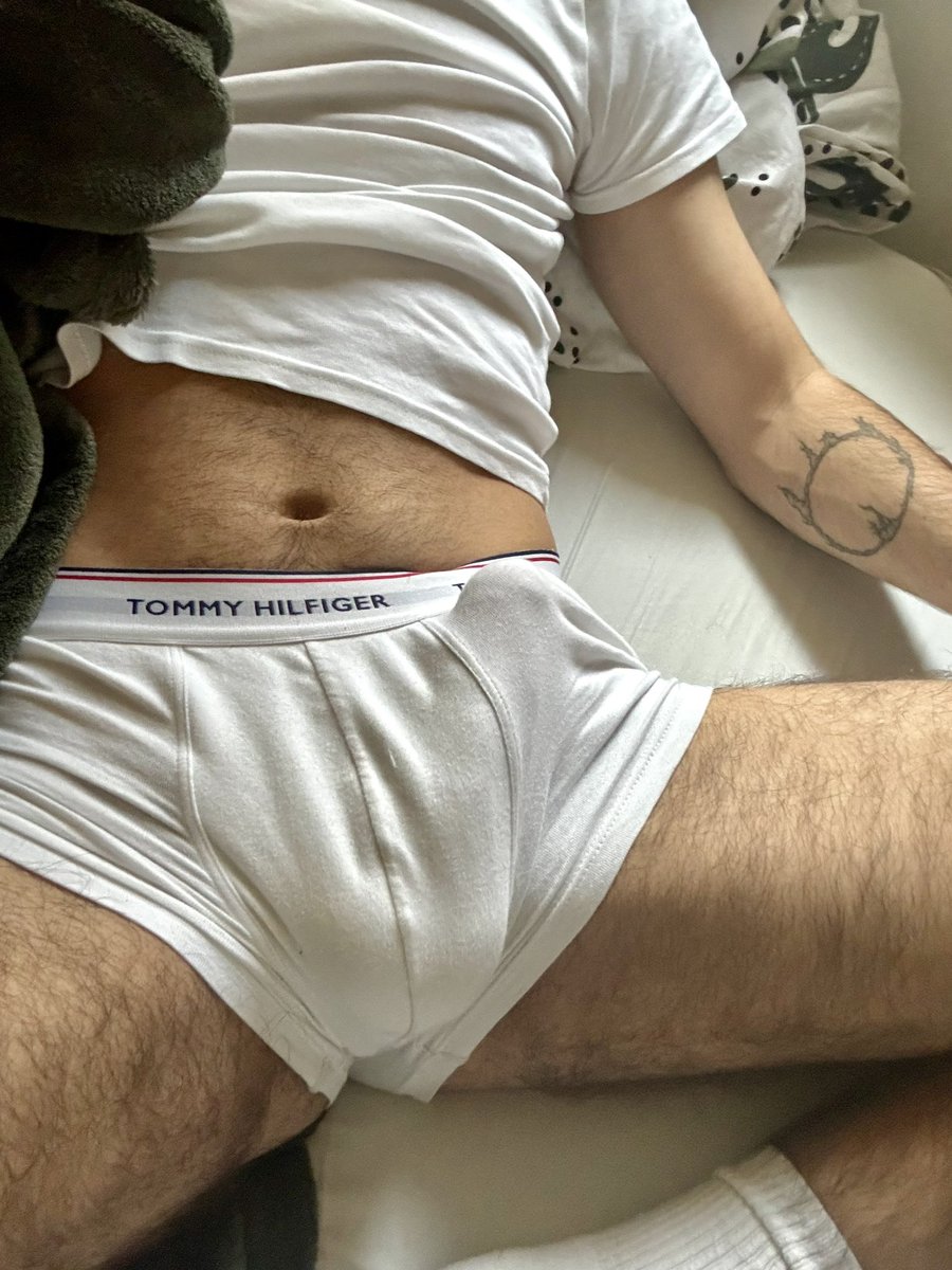 inexorabo's tweet photo. Yaaawn… guten morgen! 🍌💦 https://t.co/wjEPErOGeZ