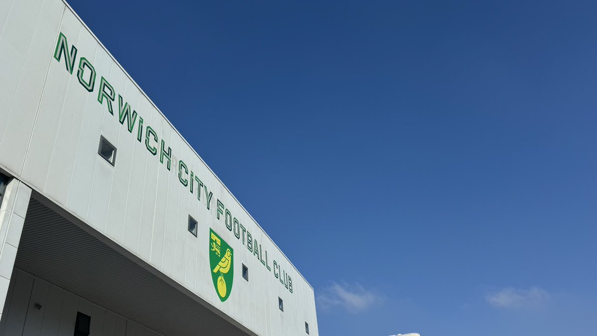 What a glorious afternoon! Spring sunshine, a 5-0 win, Sainz and Sara screamers and into the playoffs. Happy weekend fellow Canaries 💛💚 #ncfc