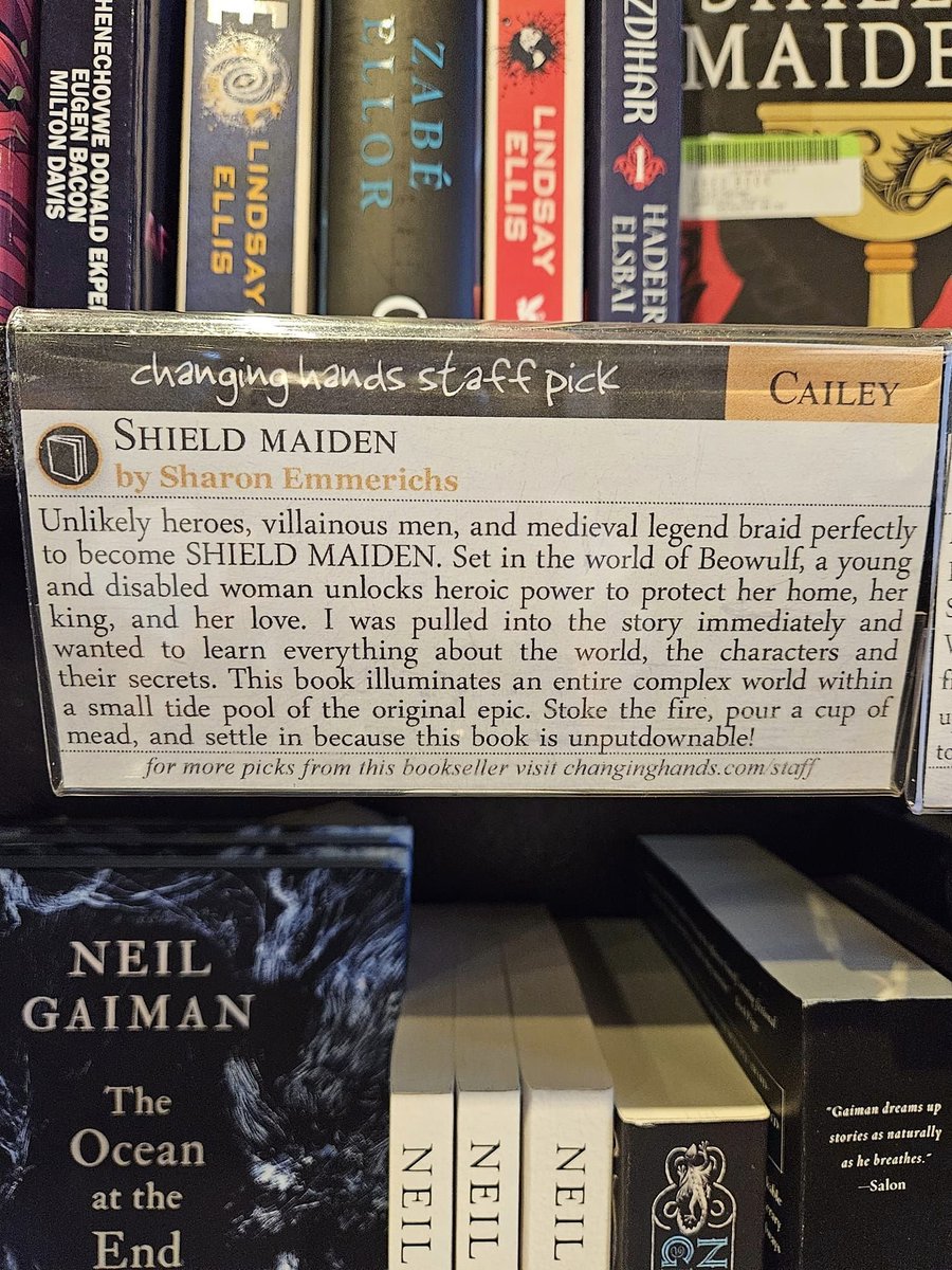 AAAAAAA Shield Maiden found in the wild, and a staff pick from @changinghands! Thank you so much for this stunning review. 🐉❤️‍🔥🍾

@orbitbooks @perez_literary
