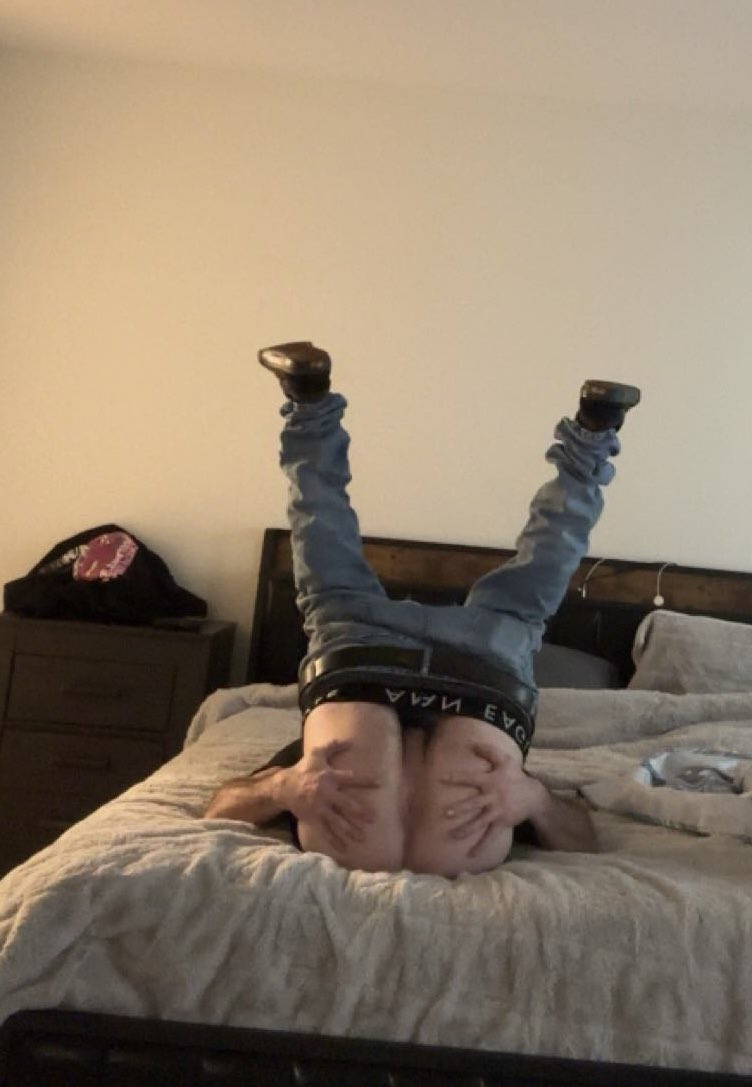 LPB26_OF's tweet photo. Hey @Sammiithegreat 
Mid day ass eating sesh, where you eating me at?😈👀

https://t.co/UA06ispzcC

#Ass #Booty #Butt #Anal #EatMe #EatAss #EatMyAss #Male #Man #Findin #CashPig #SugarMommy #Content https://t.co/N6ixjPUQgo