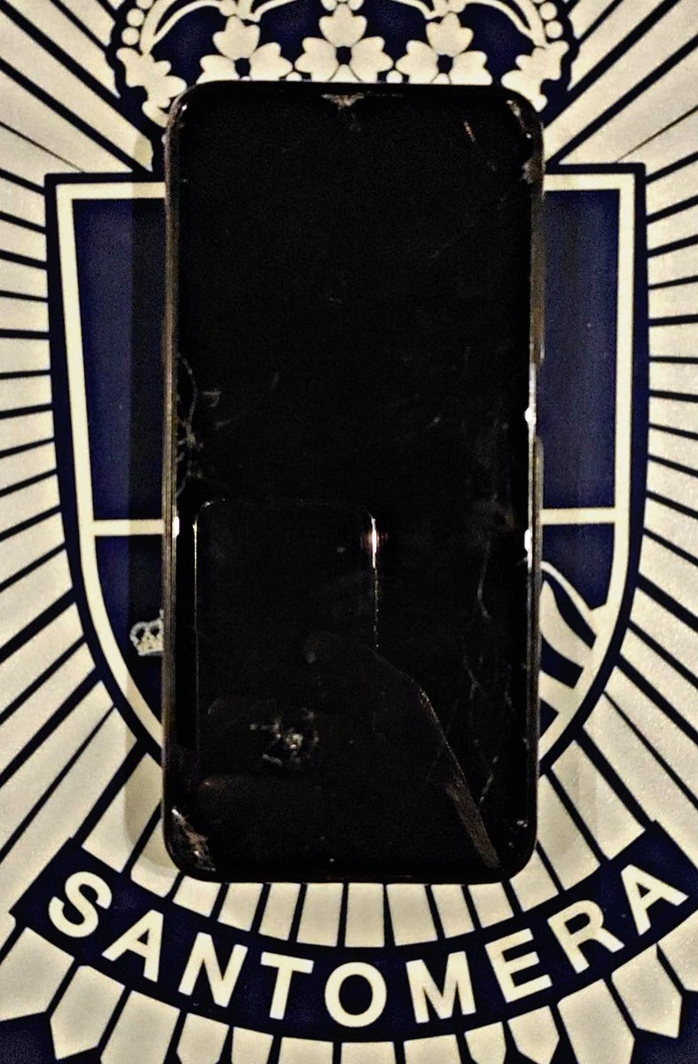 PLSantomera's tweet image. 📱 Móvil encontrado en la zona del Desfile de la Sardina

🛂Si es tuyo ponte en contacto con nosotros 

✅ Comparte esta publicación y ayúdanos a encontrar a su propietari@