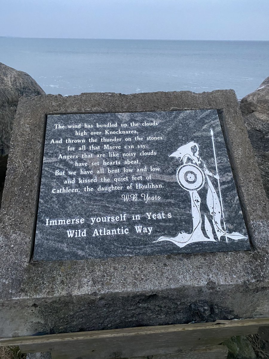 jackiemcguin's tweet photo. Day 69/1896 of #100daysofwalking #1900daysofwalking Evening walk in #Strandhill #365crew https://t.co/QQfwqvaQ32