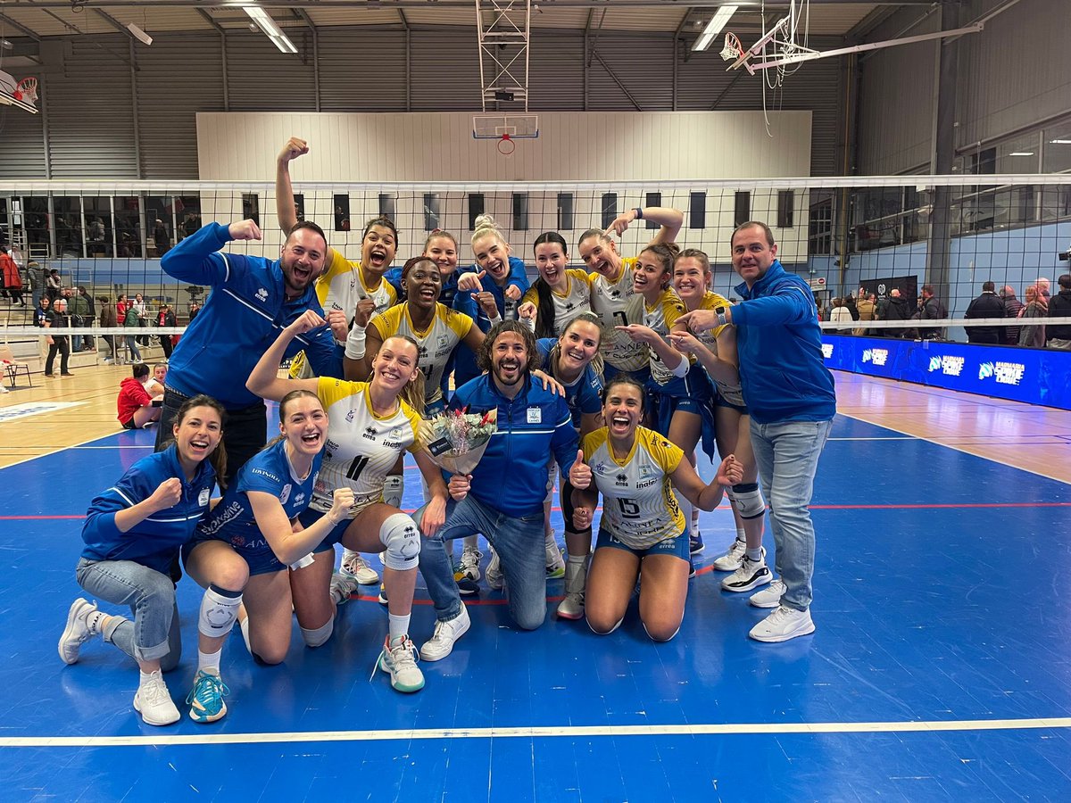 Super victoire de nos filles avec 3 set à 0 (25;16-25;20-25;17) contre Quimper lors de cette 24 ème journée du Championnat LAF!💪🏼🏐

MVP Simone Bikatal🥳

📍RDV pour notre prochain match à domicile le samedi 23 mars à 17h au Palais des victoires !