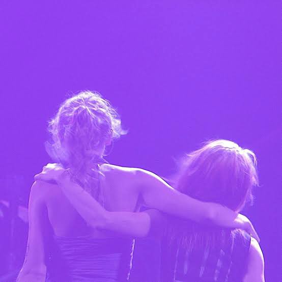 TSwiftNZ's tweet photo. 🏟️ | @paramore are the next openers on  #TSTheErasTour for the entire UK + Europe leg! 

They previously opened the very first two shows in Glendale, Arizona. https://t.co/wqe1ioIYQw