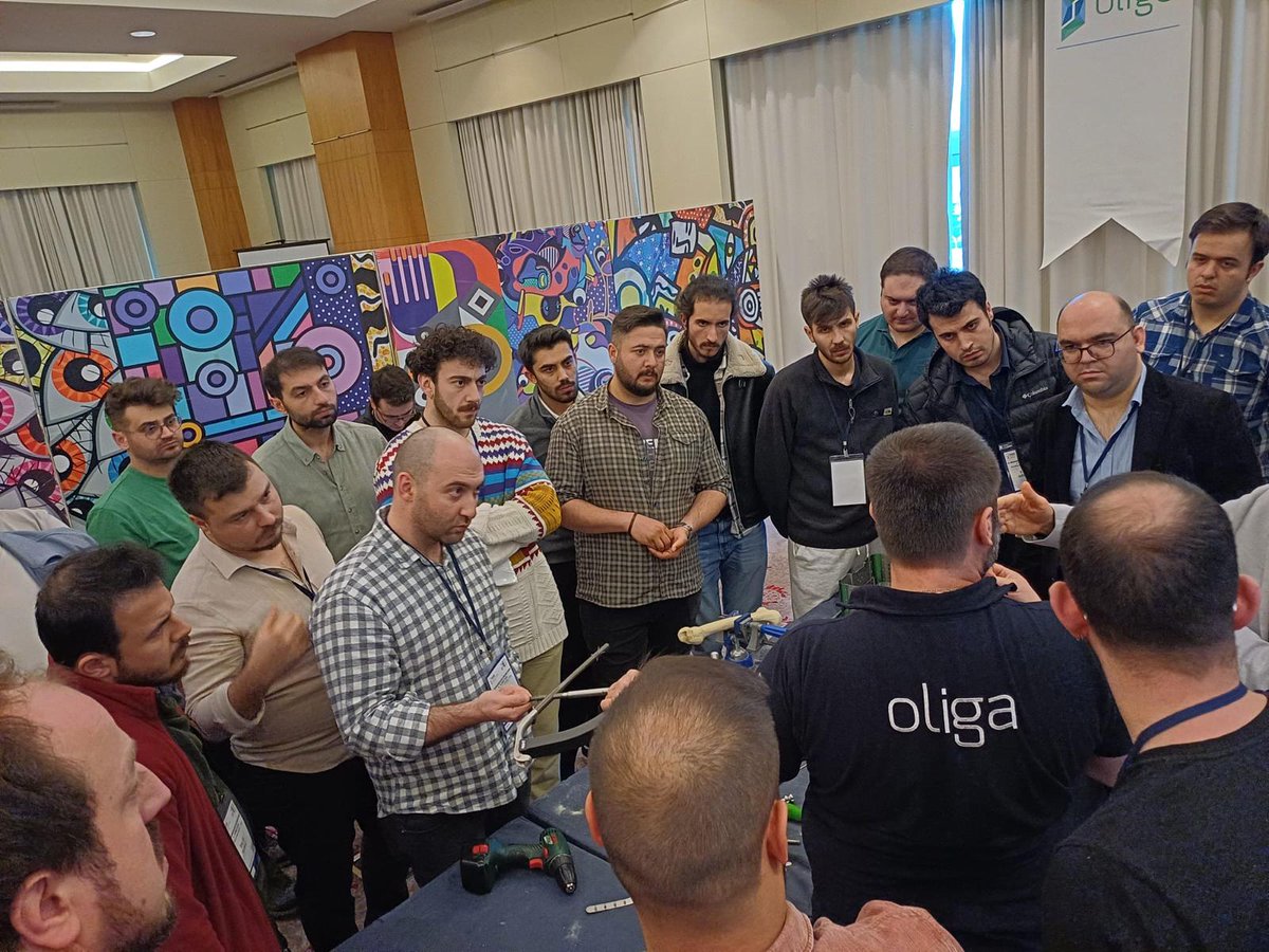 DunitechNail's tweet photo. 13th Intramedullary Nailing course in Izmir: Expert surgeons trained on Dunitech Claw Nails, sharing global experiences. Our team showcased cutting-edge claw nail tech at the industry exhibition. These titanium pins offer secure fixation and exceptional operative benefits. https://t.co/Us70CFAoJA