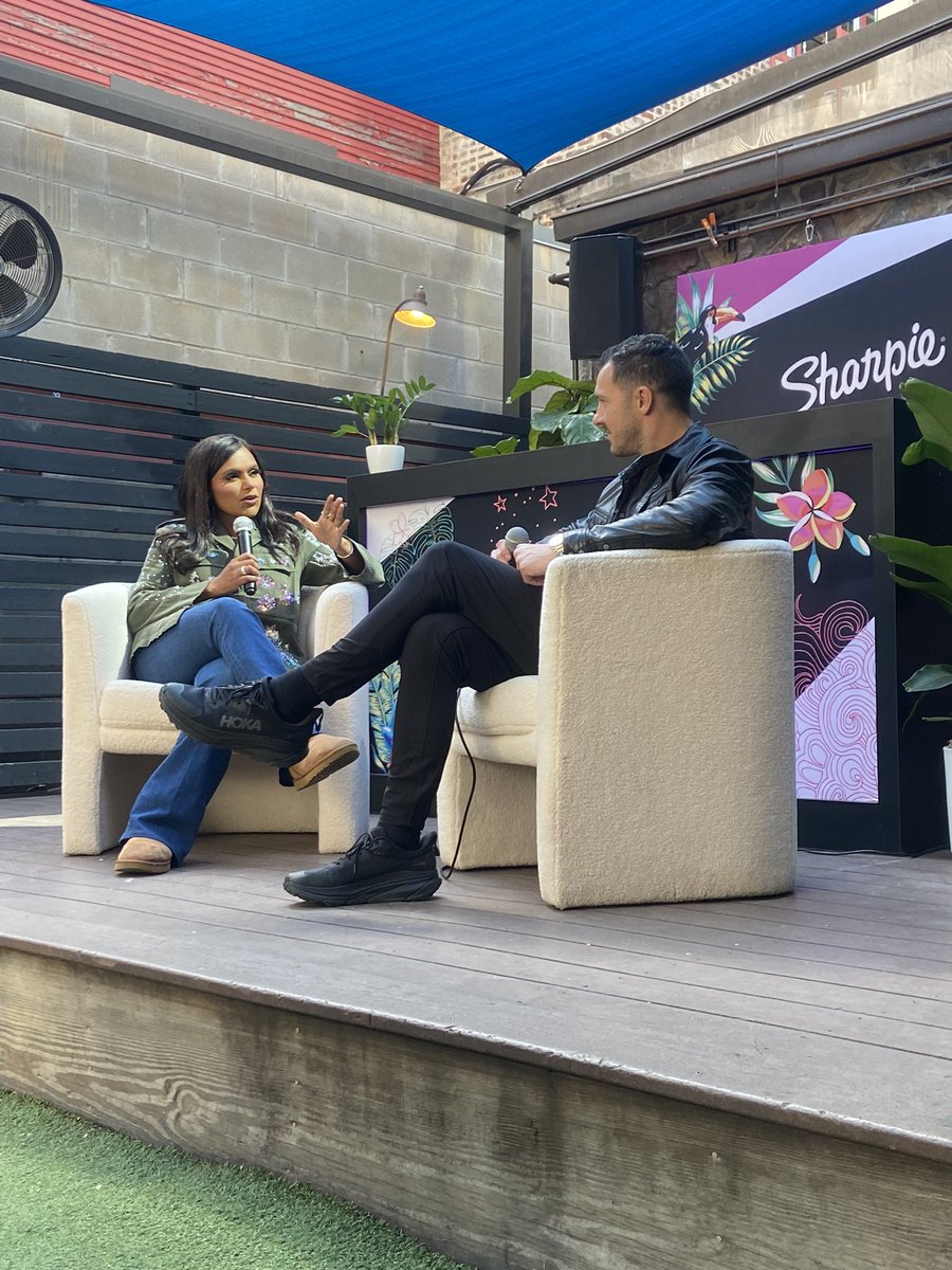 SbaeSW's tweet image. My friend @mindykaling at Sharpie/paper mate. #sxsw
