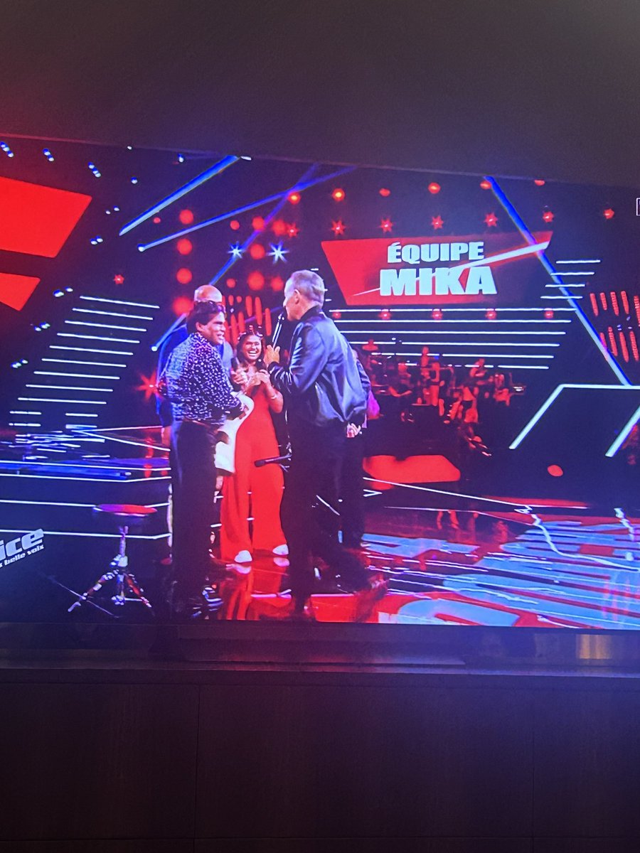 lunacek_os67503's tweet photo. Une première sur #thevoice https://t.co/FuIT0rwg8m