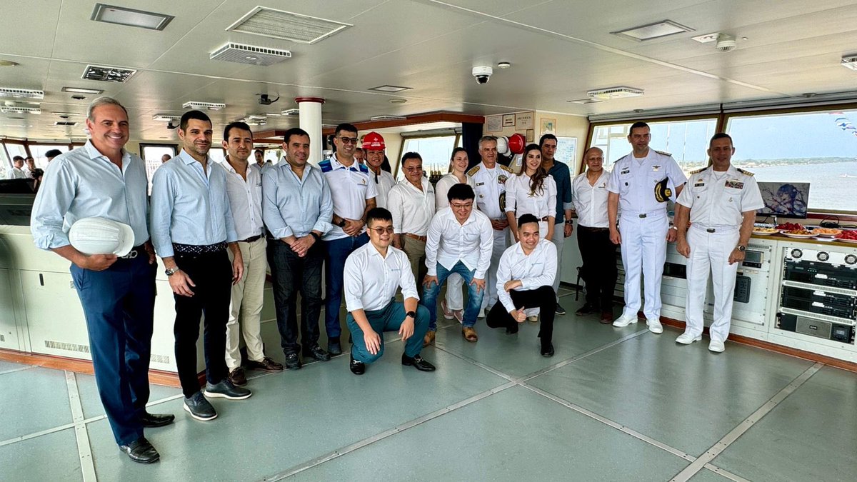 ECepedaTarud's tweet image. Importante paso para la Zona Portuaria de Barranquilla 🚢 y el tejido productivo del Atlántico el inicio del nuevo contrato de dragado y llegada de la draga Hang Jun 6009.

La estabilidad en la profundidad del canal de acceso en los últimos 12 meses ha permitido recuperar la…