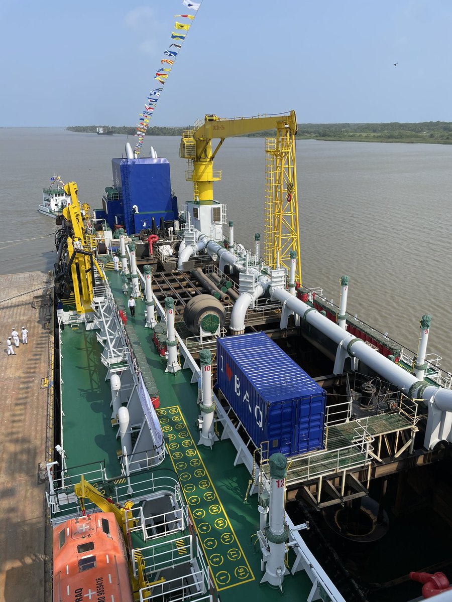 ECepedaTarud's tweet image. Importante paso para la Zona Portuaria de Barranquilla 🚢 y el tejido productivo del Atlántico el inicio del nuevo contrato de dragado y llegada de la draga Hang Jun 6009.

La estabilidad en la profundidad del canal de acceso en los últimos 12 meses ha permitido recuperar la…