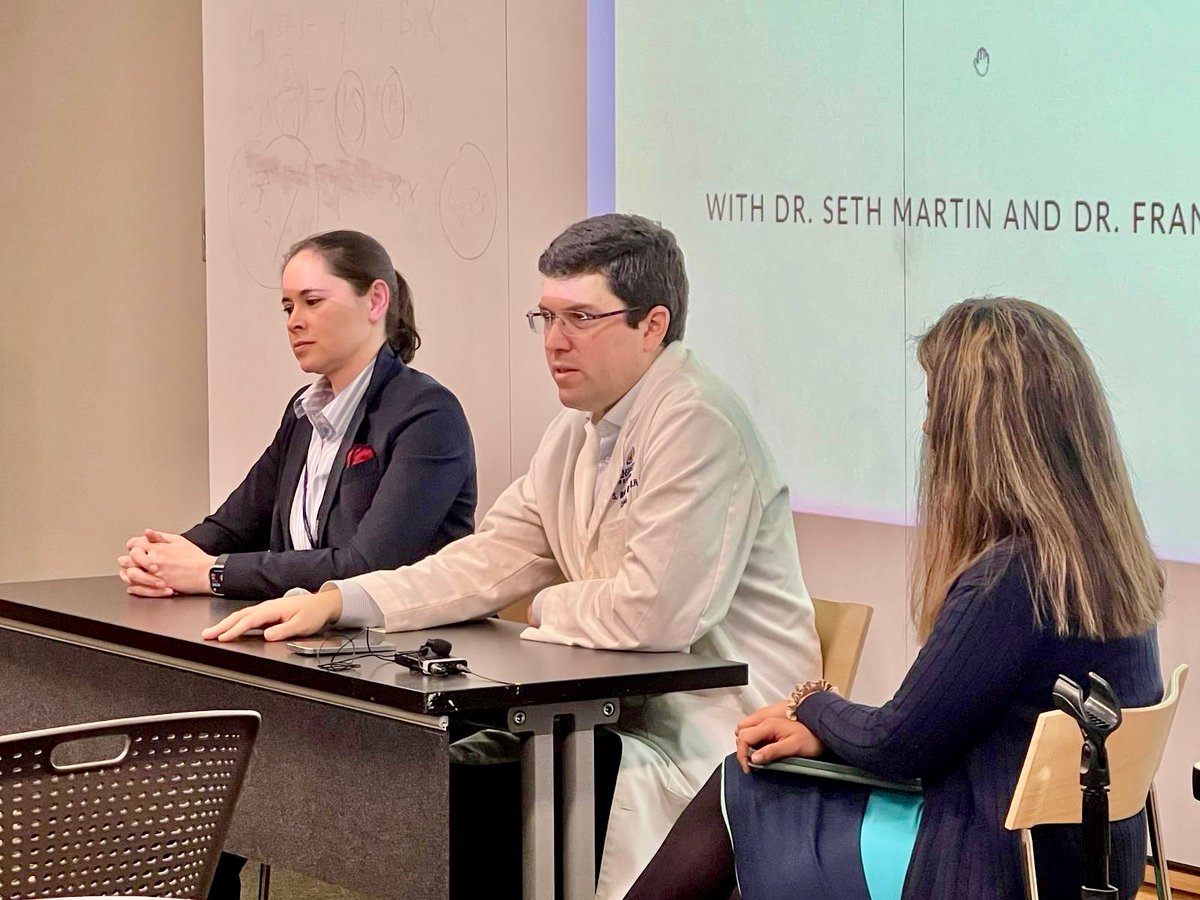 It was a pleasure to moderate a session with @SethShayMartin & @DoctorMarvelMD as panelists. @CorrieHealth's journey is truly inspirational and the digital health enthusiasts in the audience learnt valuable lessons. Kudos to @JhDigitalHealth! @mTECH_hopkins #ideastoimpact