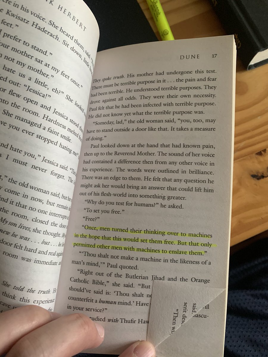 dmhzzZ's tweet photo. @yimingdothan reason #34 why you should read Dune https://t.co/r3eg21GSfF