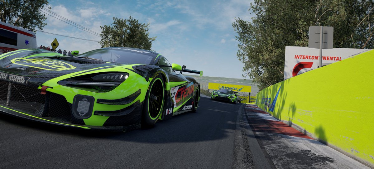 Carrera dura en Bathurst después de 4h hemos conseguido llevar el coche a meta acabando P9!!

El segundo equipo no tuvo esa suerte y acabo descalificado a falta de poco mas de una hora para el final!!

La semana que viene nos enfrentamos al verdadero reto, las 8H de Bathurst...