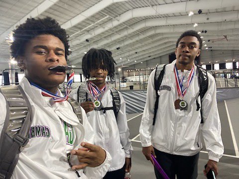 FrankBell07's tweet photo. National champs!!!🥇🥇🥇Got myself a gold and silver medal. Proud of my boys @gatorDB1rick @TeyvonneB and my boys Deon and Kendrick. I guess hard work does pay off @CoachWillD1 🫡🫡 https://t.co/yM3I3CYyMs