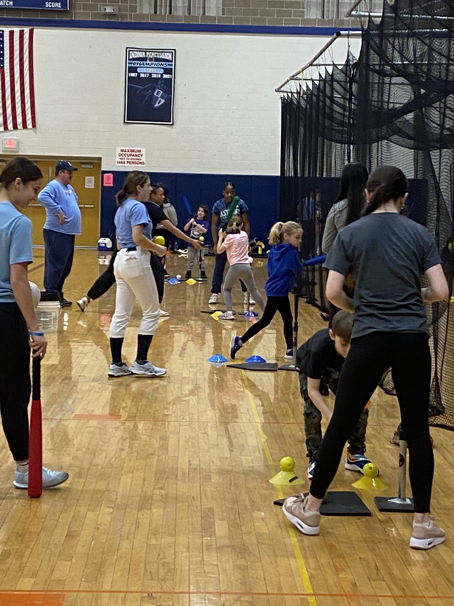 Day 1 of the youth clinic was a success! The Eastridge players provided a fun and exciting session for all the younger softball players.
<a href="/ERidgeLancers/">Eastridge Athletics</a>