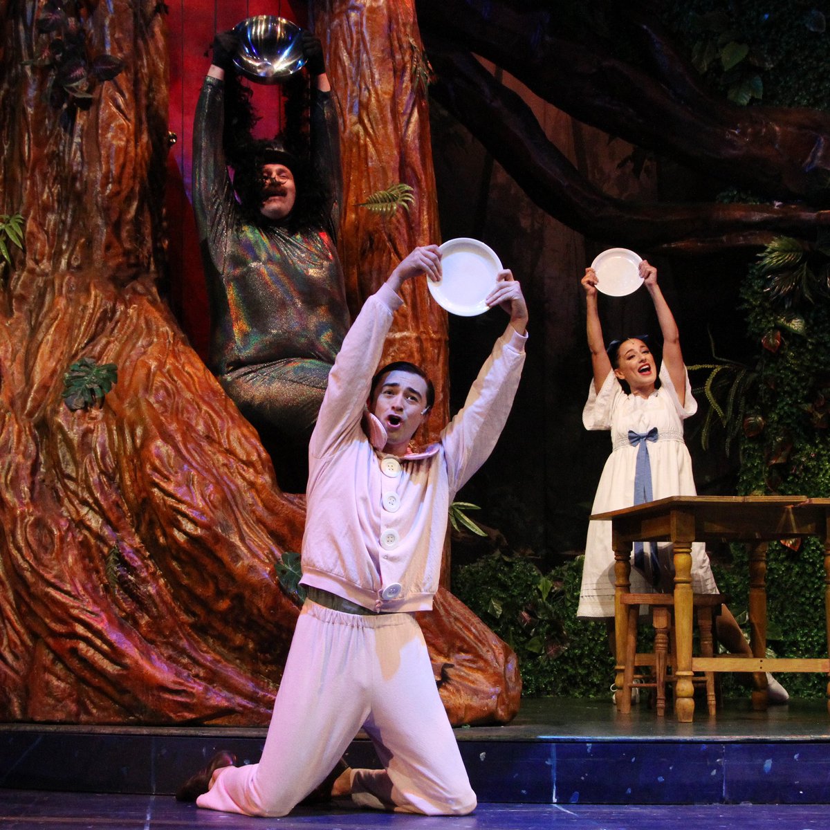 ¡Atrévete a creer en la magia! te esperamos en el Foro Cultural Chapultepec para disfrutar de Peter Pan Que Sale Mal. 🧚🏼💚
🎟️Taquilla y ticketmaster