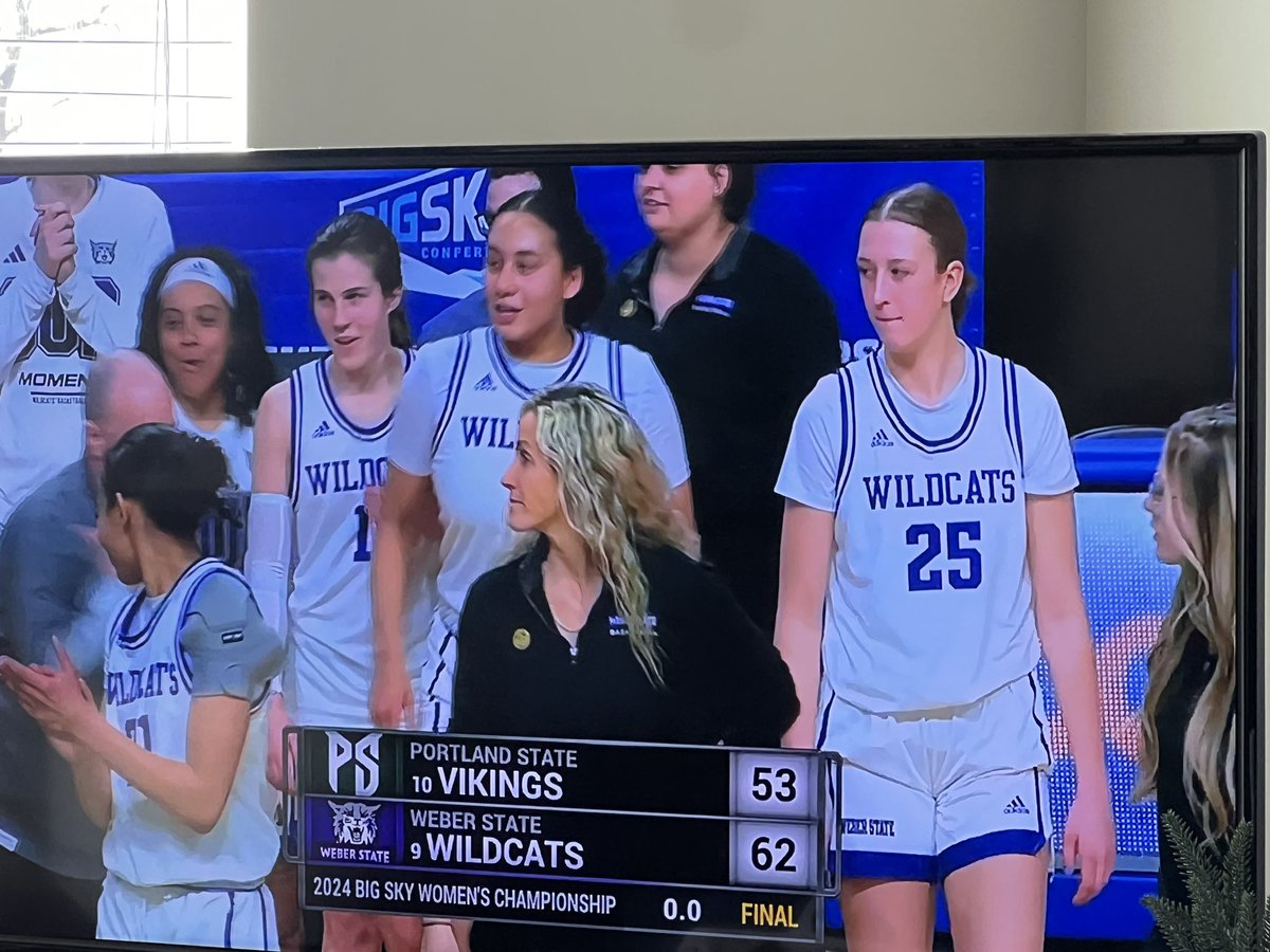 steven_esq's tweet photo. Way to go, @WeberStateWBB !! 💜🙌🏽 https://t.co/LL3MqUYeaD