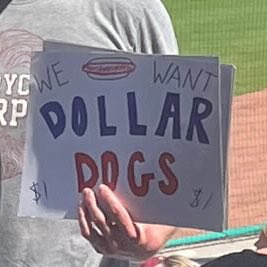 ⁣⁣“WE WANT DOLLAR DOGS” sign at the Phillies game down in Clearwooder⠀⠀
⠀⠀
(via ig/brandonespo9)
