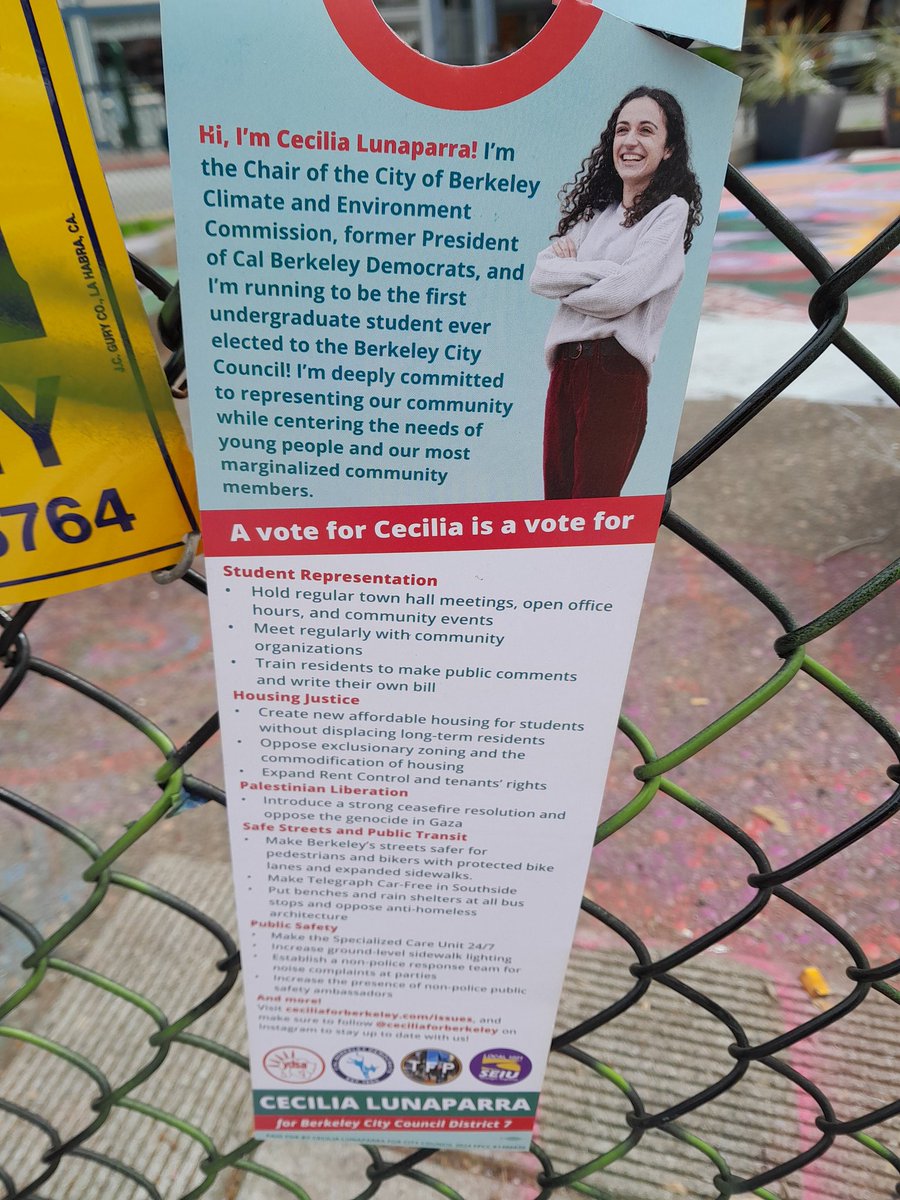 We're out at the Dwight Triangle for Southside Harm Reduction Saturday, come by and check in if you're in the neighborhood! We've got candy. :)