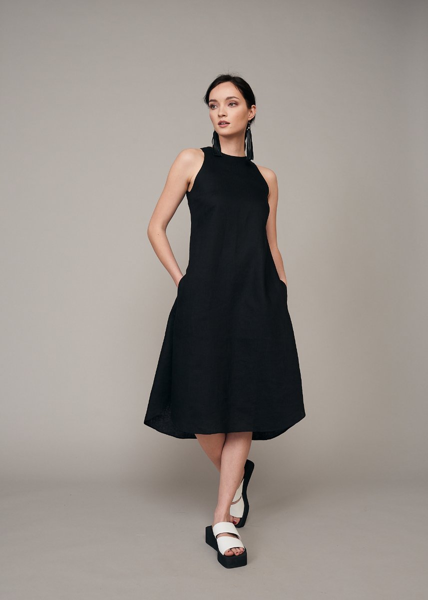 ira__lysa's tweet image. Feel the breeze of comfort and style with the Ira Lysa Blank Linen Tank Dress. The wave hem adds a touch of elegance to the A-line silhouette, making it perfect for any occasion. #BlankDressChic #FashionVersatility #EffortlessStyle 🌸