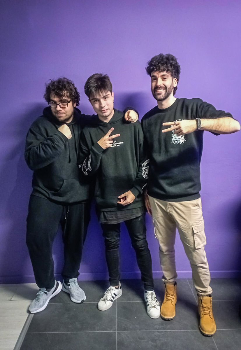 📣Así ha quedado el torneo de #TEKKEN8 en colaboración con <a href="/RazerES/">R Λ Z Ξ R 🇪🇸</a> 

🥇<a href="/TenientePepino/">JD</a> 
🥈<a href="/JookerTekken/">Joker Intensifies 🇯🇵</a> 
🥉<a href="/VF_TKD/">TKD</a> 
4° <a href="/ItsMeValko/">Valko</a> 
5° <a href="/ReyMazorclean/">MESETEAM | Rey Mazorca</a> 
5° Simon Gonzalez 
7° <a href="/Tropicano4V/">Carlos asecas</a> 
7° <a href="/ESPARTACOleague/">AW | 'ESPARTACO'</a> 

Gracias a todos 💜💛